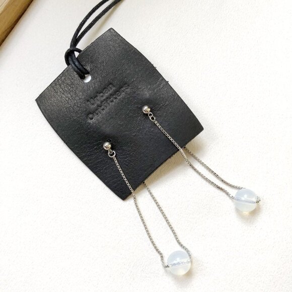 4/$25 Urban Outfitters Stella Drop Earrings - Picture 2 of 6